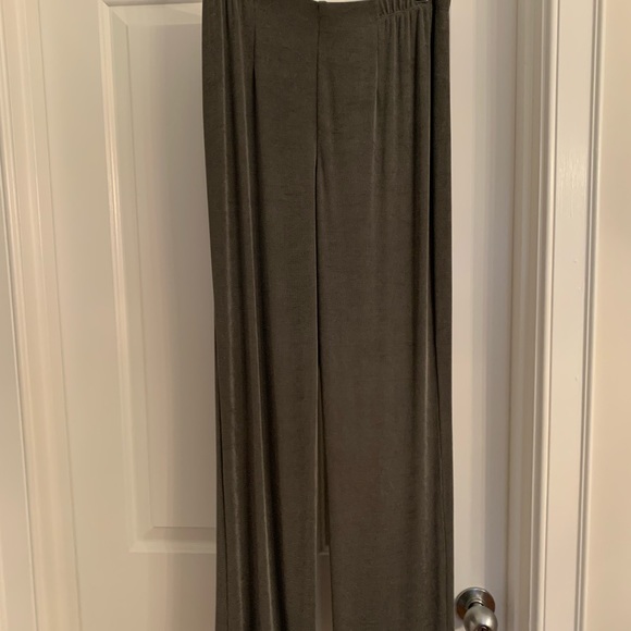 Travelers by Chico’s tunic and pants - Picture 4 of 6